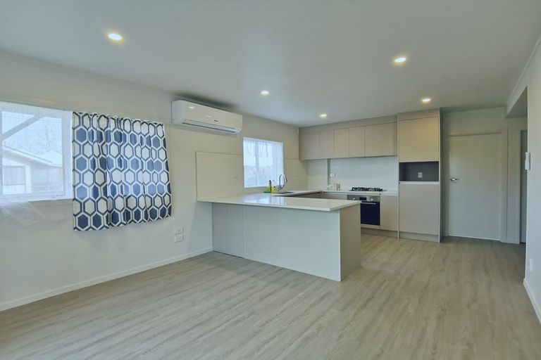 Photo of property in 2/38b Manuka Road, Glenfield, Auckland, 0629