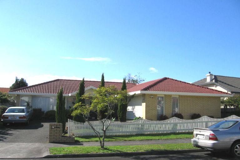 Photo of property in 6 Bronte Place, Somerville, Auckland, 2014