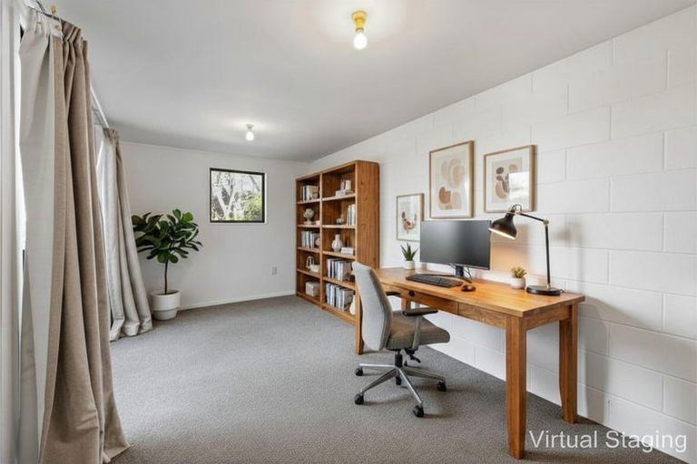 Photo of property in 2/33 Curacao Place, Half Moon Bay, Auckland, 2012