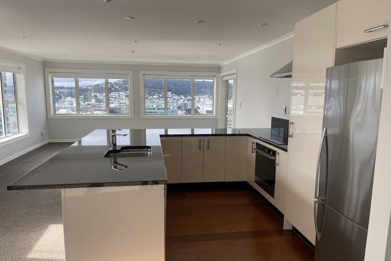 Photo of property in 2/231 The Terrace, Wellington Central, Wellington, 6011
