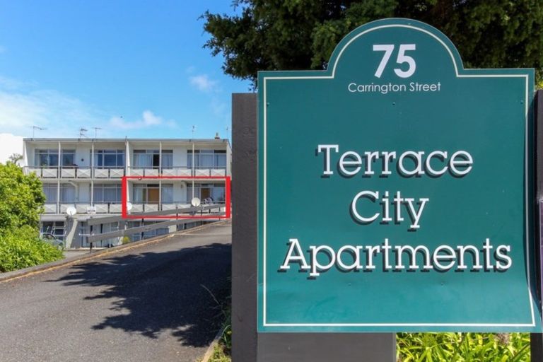 Photo of property in 8/75 Carrington Street, Lower Vogeltown, New Plymouth, 4310
