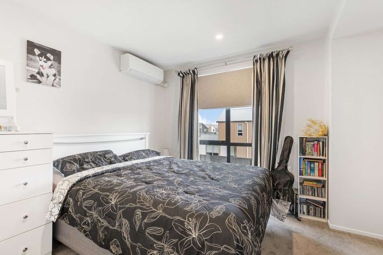 Photo of property in 43 Walsh Road, Papakura, 2110