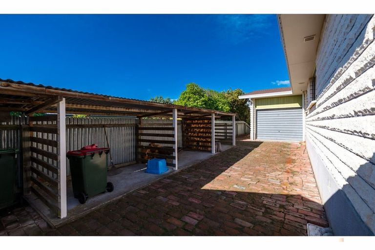 Photo of property in 1 Pitman Place, Waimate, 7924