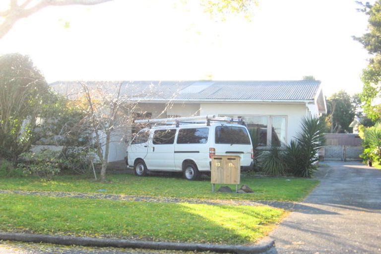 Photo of property in 2/13 Martin Road, Manurewa, Auckland, 2102