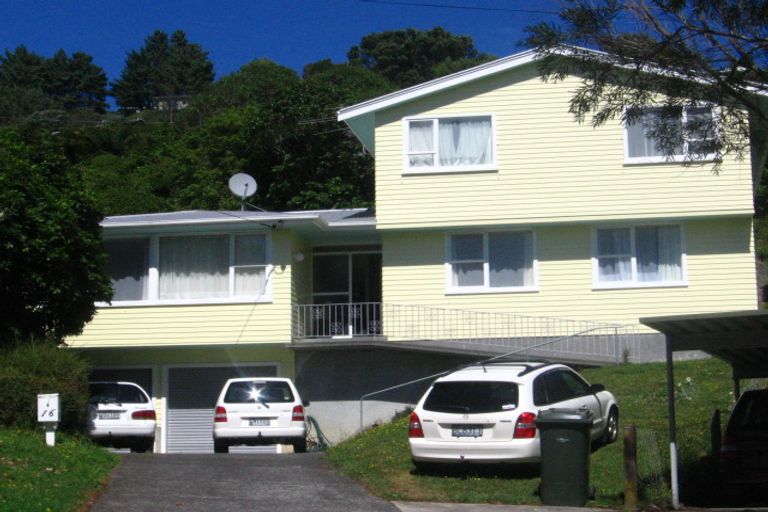 Photo of property in 16 Warwick Street, Wilton, Wellington, 6012