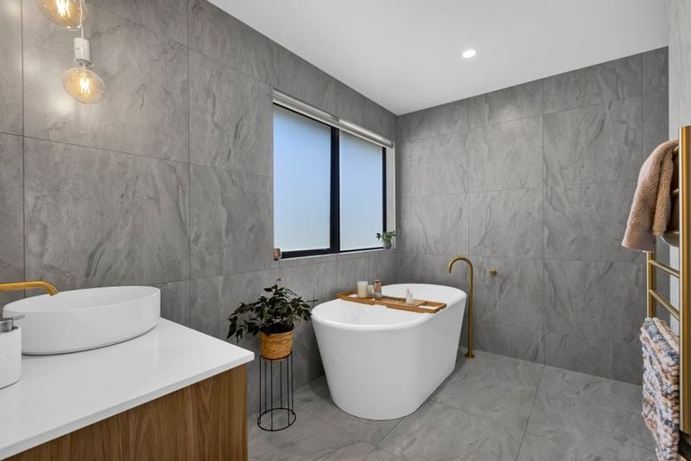 Photo of property in 62 Aratapu Street, Waitara, 4320