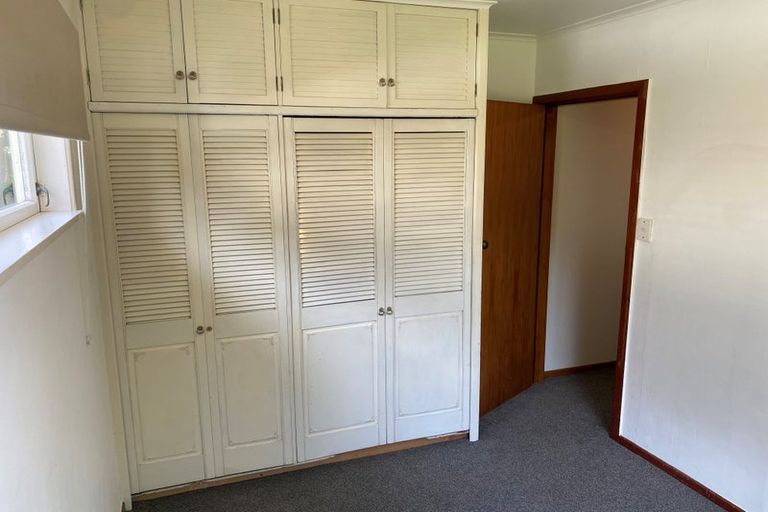 Photo of property in 2/284 Wairau Road, Glenfield, Auckland, 0629