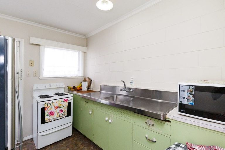 Photo of property in 6-7 Russell Street, Feilding, 4702