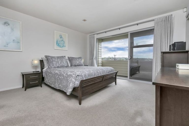 Photo of property in 20 Quebec Road, Milford, Auckland, 0620