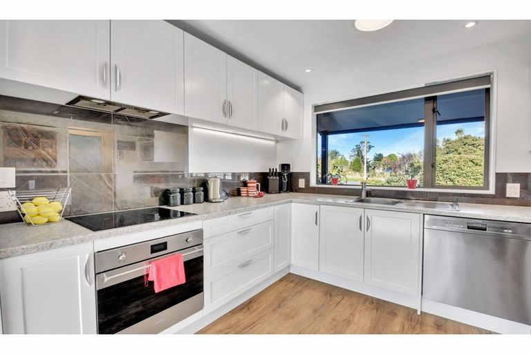 Photo of property in 3056 Coaltrack Road, Coalgate, 7673