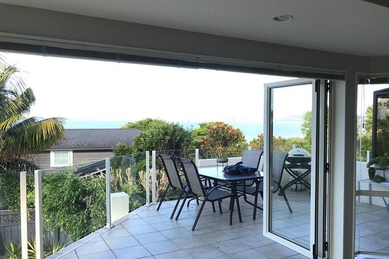 Photo of property in 1b Burford Place, Mellons Bay, Auckland, 2014