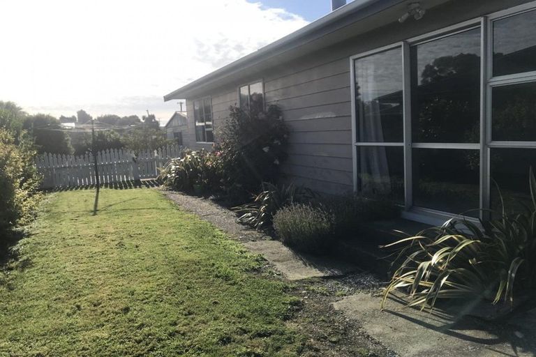 Photo of property in 44 Wicklow Street, Clifton, Invercargill, 9812