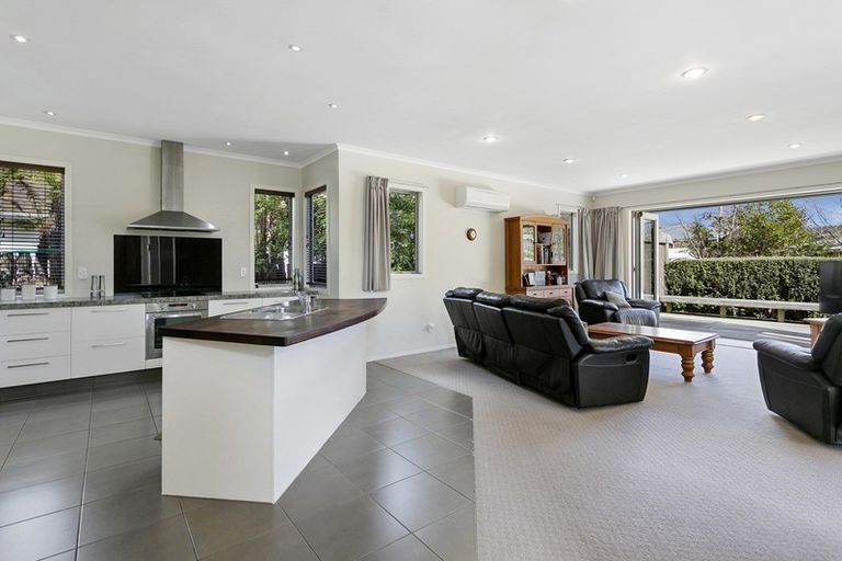 Photo of property in 1/745 Acacia Bay Road, Acacia Bay, Taupo, 3330