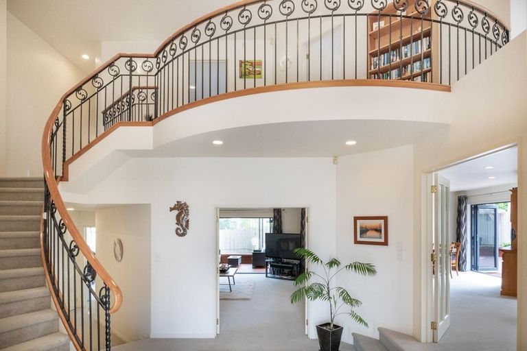 Photo of property in 5 Kahala Place, West Harbour, Auckland, 0618