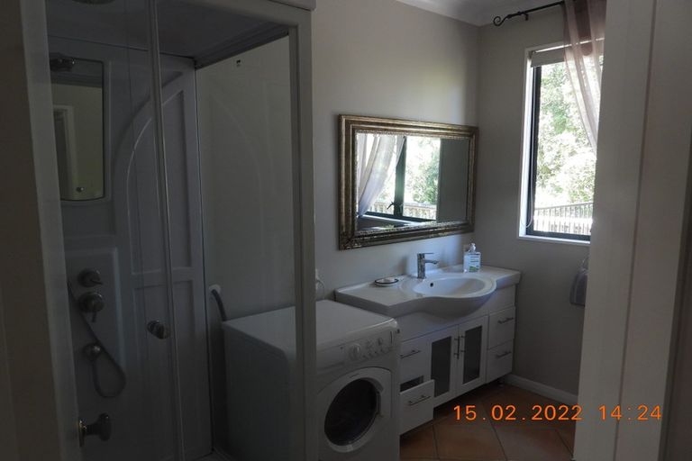 Photo of property in 6 David Beattie Place, Chatswood, Auckland, 0626