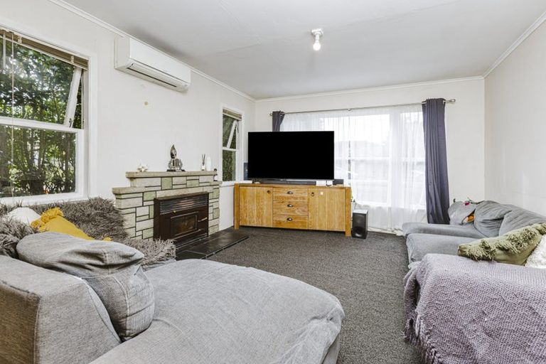 Photo of property in 5 Clendon Avenue, Papatoetoe, Auckland, 2025