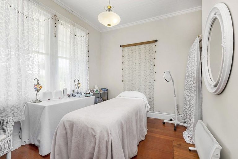 Photo of property in 23 Main Road, Raglan, 3225