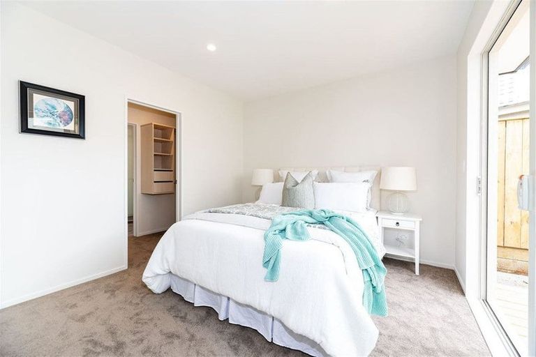 Photo of property in 14b Coniston Avenue, Te Atatu South, Auckland, 0610