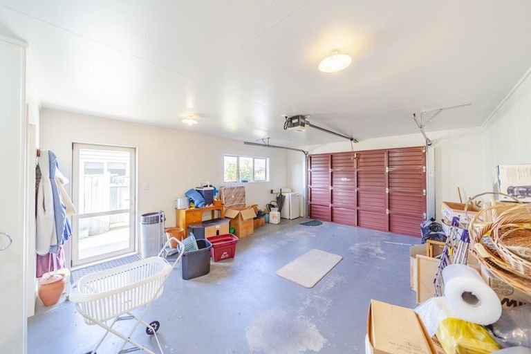 Photo of property in 8 Belgrove Place, Waipukurau, 4200