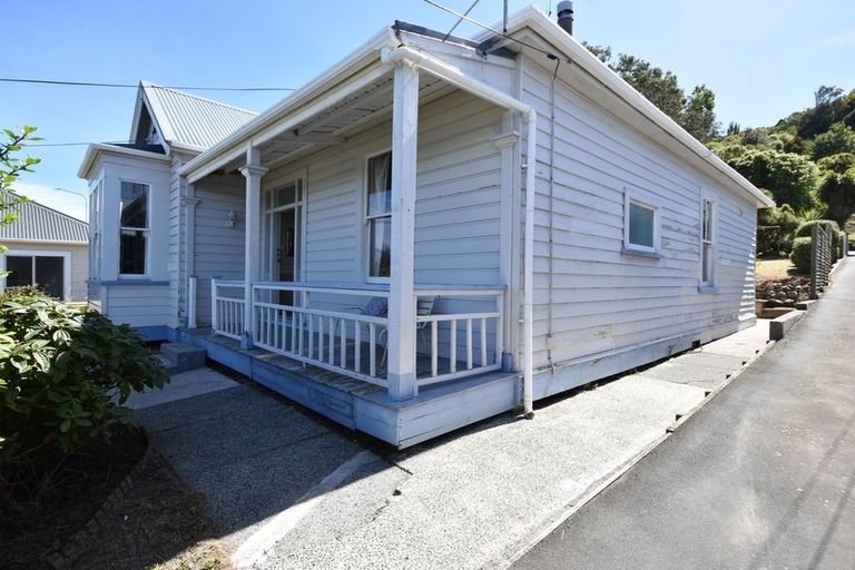 Photo of property in 235 Ravensbourne Road, Ravensbourne, Dunedin, 9022