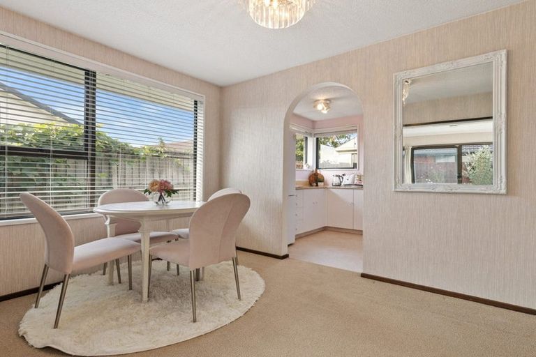 Photo of property in 2/116 Reynolds Avenue, Bishopdale, Christchurch, 8053