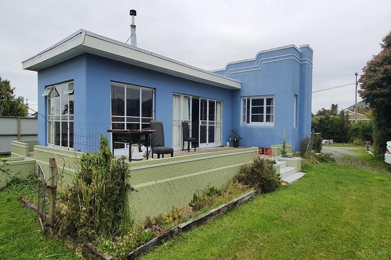 Photo of property in 53 Rhodes Street, Waimate, 7924