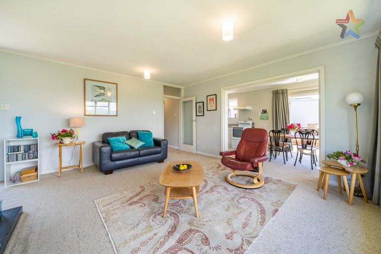 Photo of property in 101 Pomare Road, Tirohanga, Lower Hutt, 5010