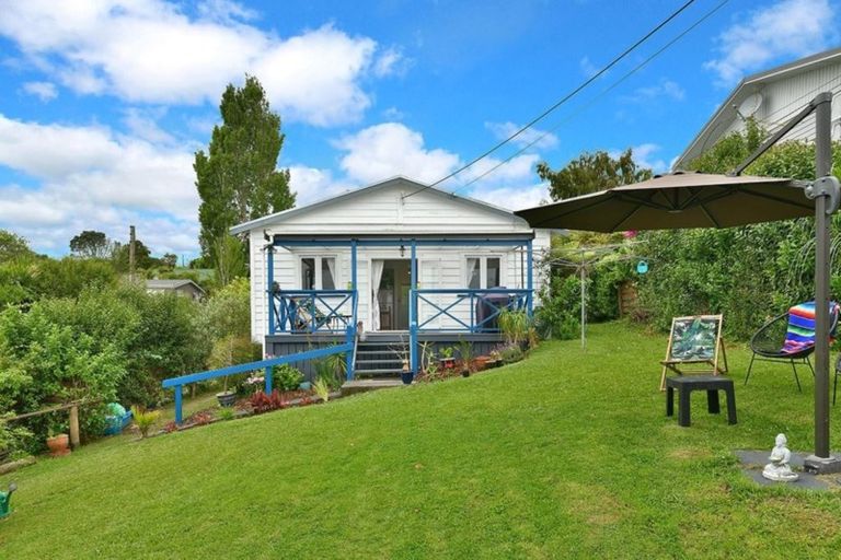 Photo of property in 27a Mangakura Road, Helensville, 0800