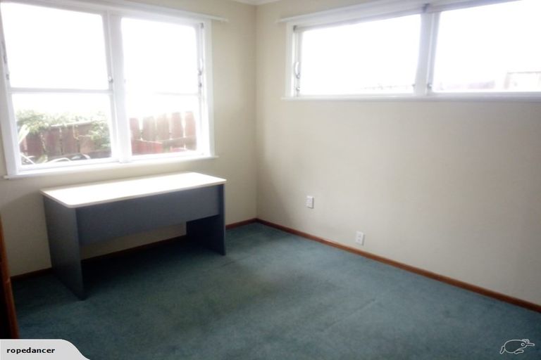 Photo of property in 20 Jane Grove, Paparangi, Wellington, 6037