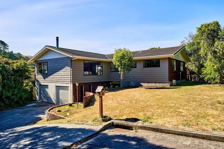 Photo of property in 38 Exploration Way, Whitby, Porirua, 5024