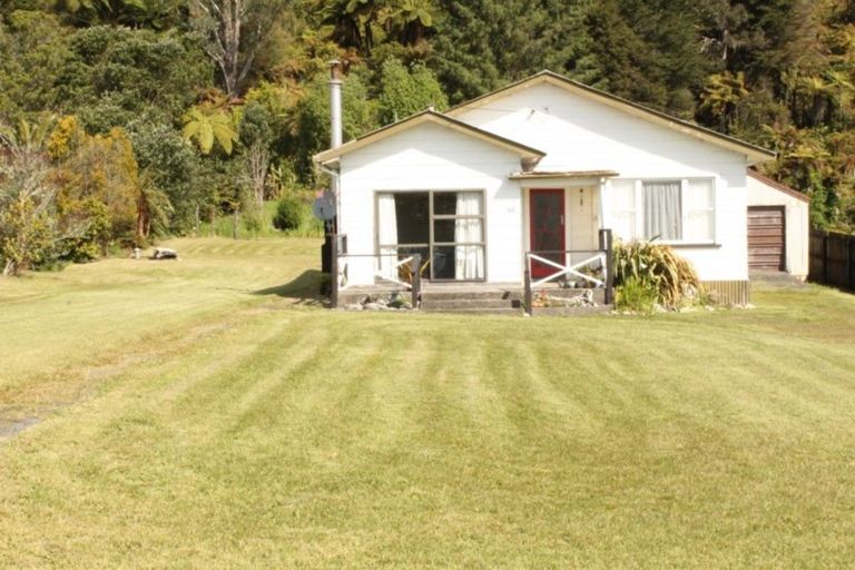 Photo of property in 50 Neighbours Street, Waimangaroa, Westport, 7891