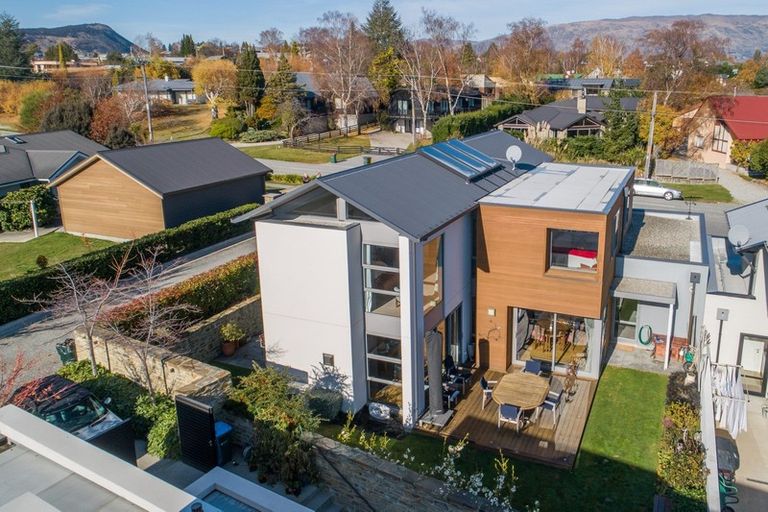 Photo of property in 76 Aubrey Road, Wanaka, 9305