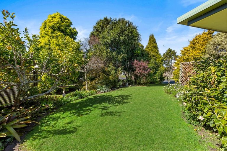 Photo of property in 21b Settlers Grove, Orewa, 0931