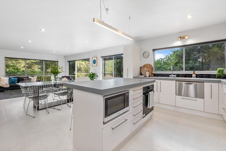 Photo of property in 15 Albany Heights Road, Dairy Flat, Albany, 0792