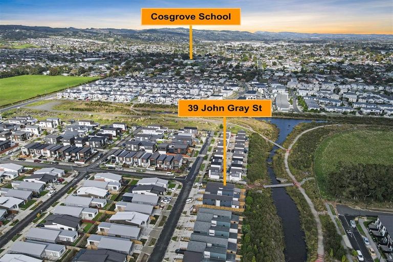 Photo of property in 39 John Gray Street, Papakura, 2110