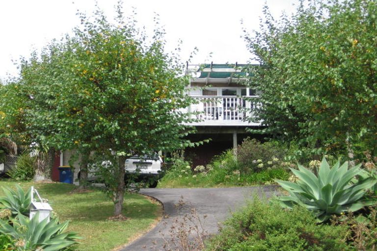 Photo of property in 96 Park Rise, Campbells Bay, Auckland, 0630