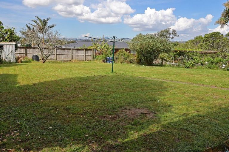 Photo of property in 4247 Great North Road, Glendene, Auckland, 0602