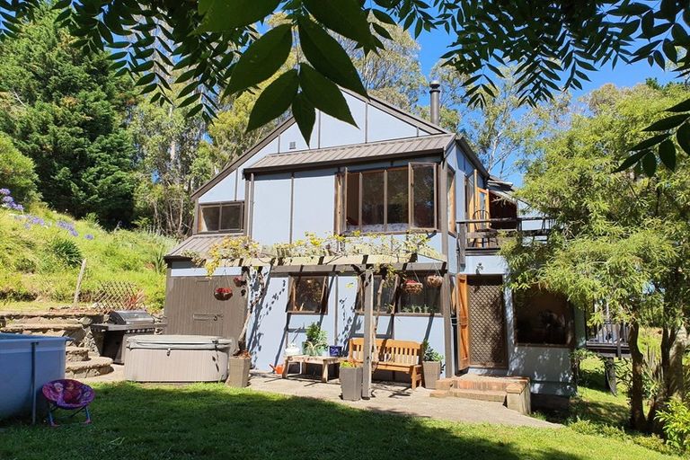 Photo of property in 235 No 2 Line, Okoia, Whanganui, 4572