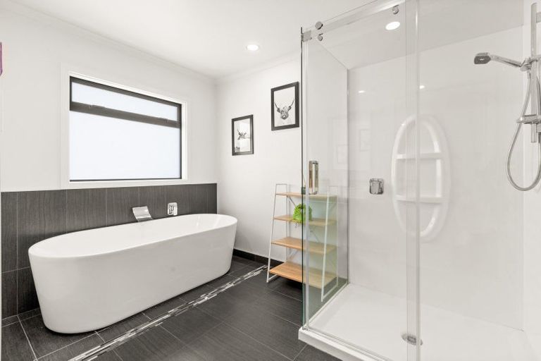 Photo of property in 32 Quarry Ridge, Poraiti, Napier, 4182