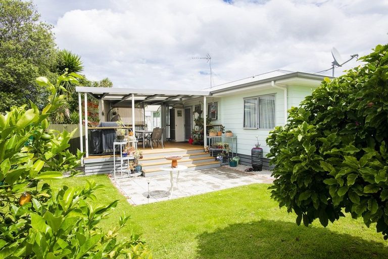 Photo of property in 8a Loisel Street, Riverdale, Gisborne, 4010