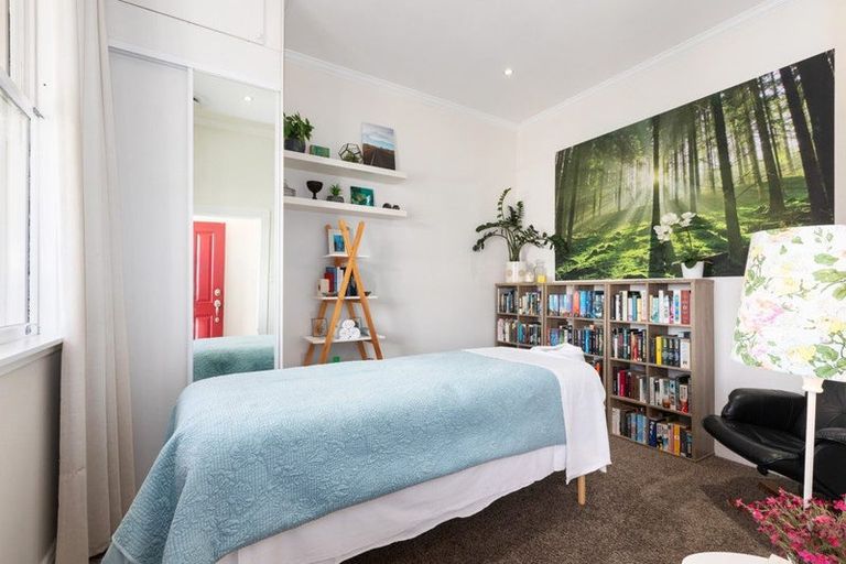 Photo of property in 13 Milton Street, Berhampore, Wellington, 6023