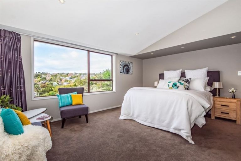 Photo of property in 4/9 Korotaha Terrace, Rothesay Bay, Auckland, 0630