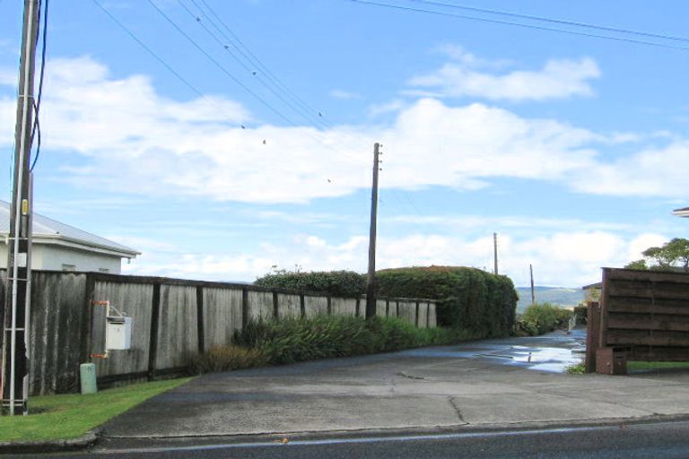 Photo of property in 9 View Road, Shelly Park, Auckland, 2014