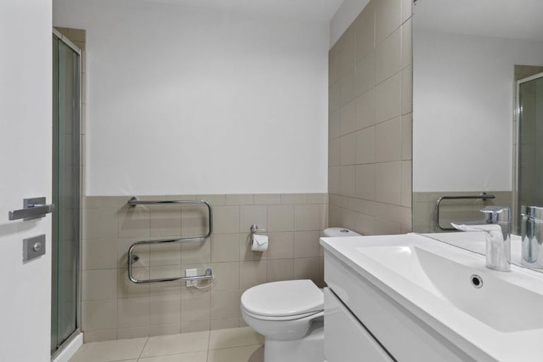 Photo of property in 2-06/424 Maunganui Road, Mount Maunganui, 3116