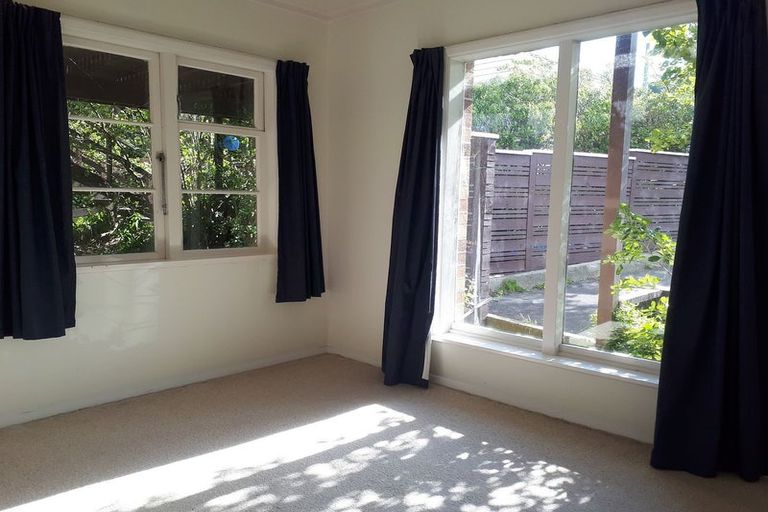 Photo of property in 31 High Street, Island Bay, Wellington, 6023