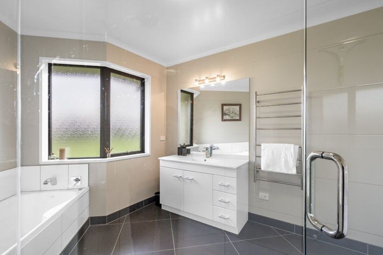 Photo of property in 12b Lady Barkly Road, Winton, 9782