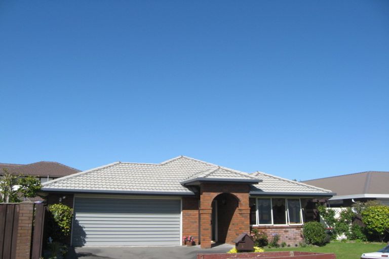 Photo of property in 3 Goodall Place, Redwood, Christchurch, 8051