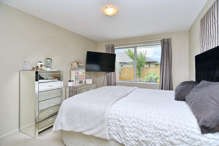 Photo of property in 16 Nga Tupuna Street, Pegasus, 7612