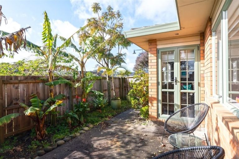 Photo of property in 4 Nectar Avenue, Glen Eden, Auckland, 0602