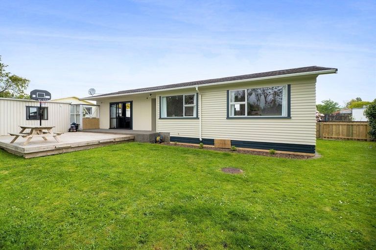 Photo of property in 10 Karaka Street, Inglewood, 4330